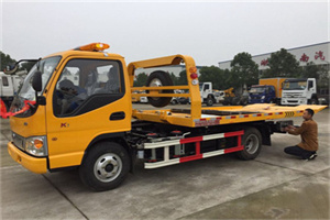 洛扎哪里有拖车服务